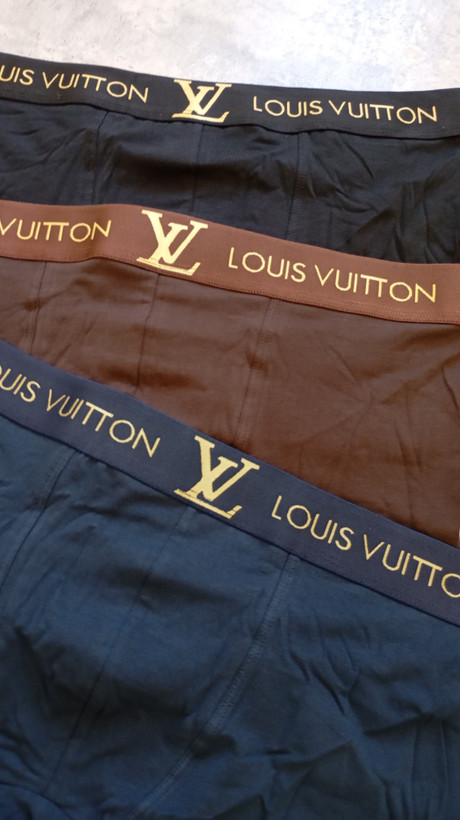 شورت مردانه پادار نخ پنبه کتان کش پهن طرح Louisvuiton